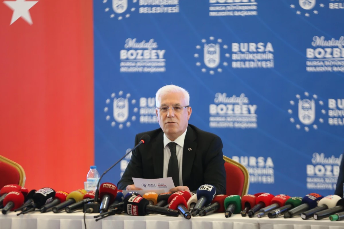 BOZBEY: 'ATATÜRK VE 30 AĞUSTOS SÖZCÜKLERİNE SOSYAL MEDYA KISITI!"