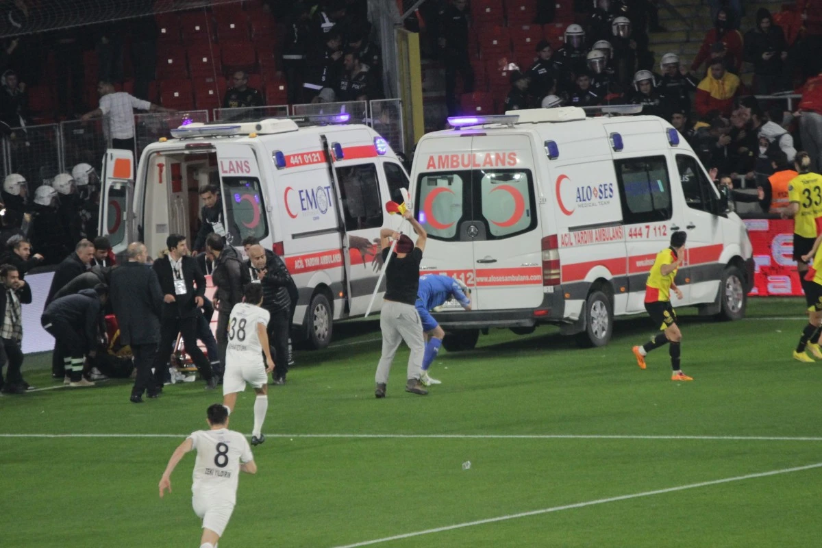 Göztepe Altay Derbisinde dehşet görüntüleri!