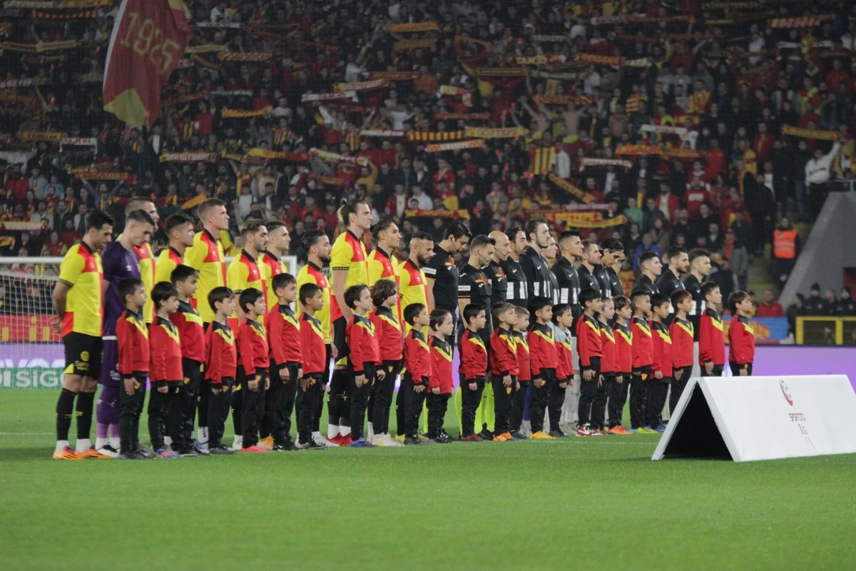 Göztepe Altay Derbisinde dehşet görüntüleri!