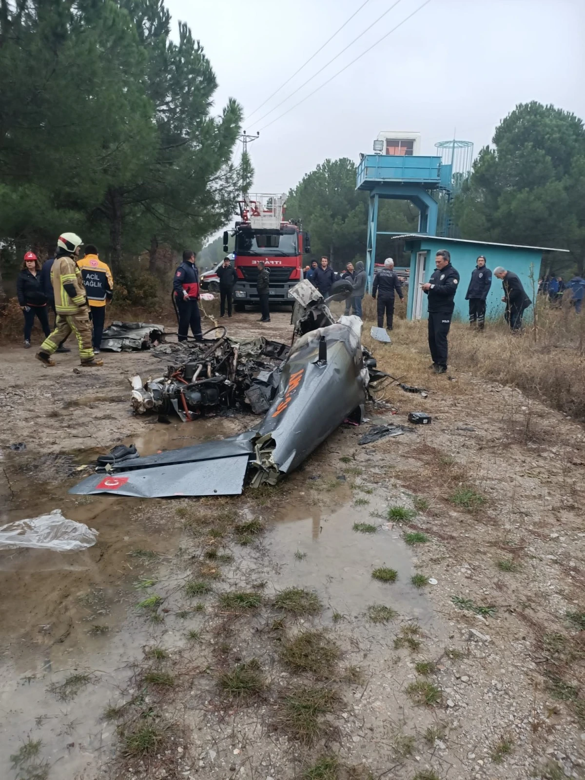 Bursa'da düşen uçakta 2 kişi hayatını kaybetti. İşte fotoğrafları...