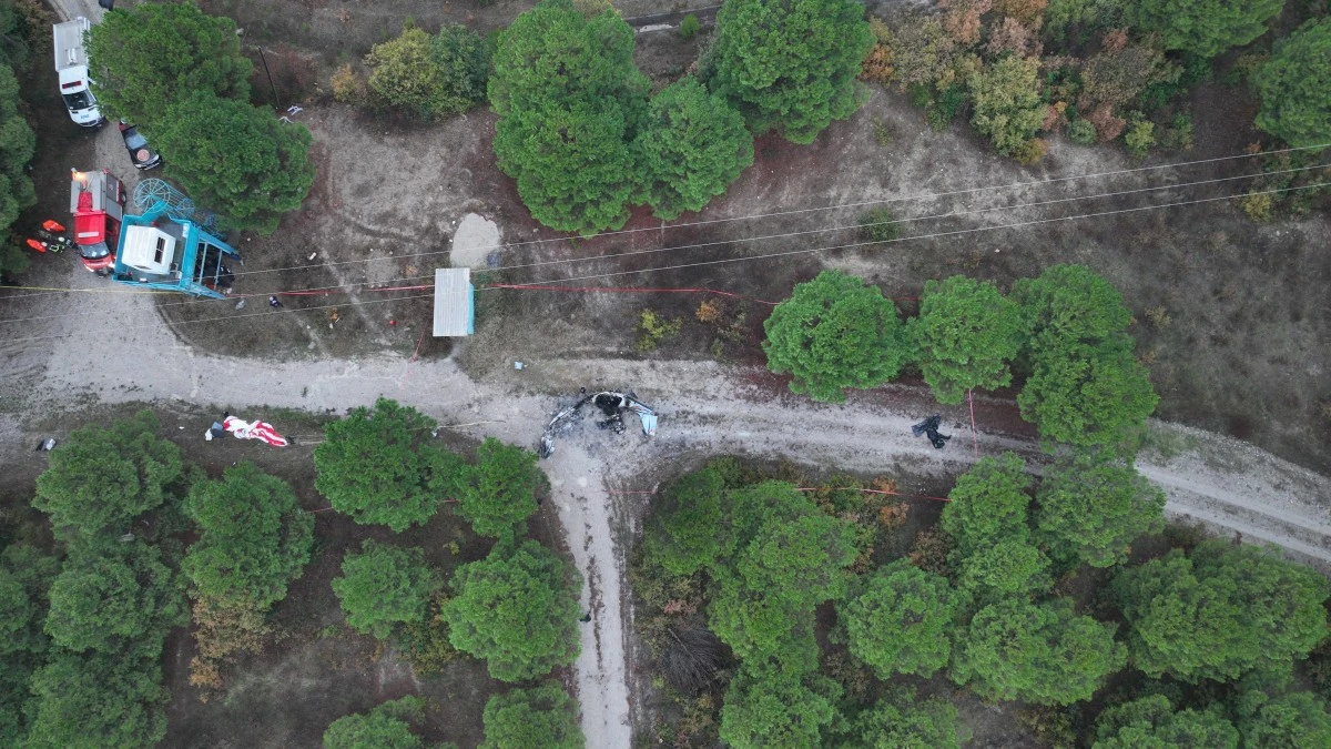 Bursa'da düşen uçakta 2 kişi hayatını kaybetti. İşte fotoğrafları...