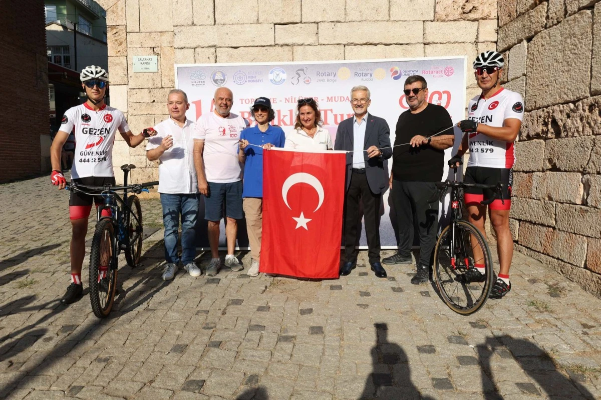 Bursa'da pedallar Cumhuriyet için Tophane'den Mudanya'ya çevrildi