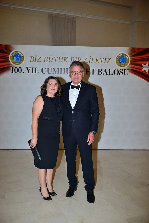 Bursa RUMELİSİAD'tan 100. Yıl Balosu 