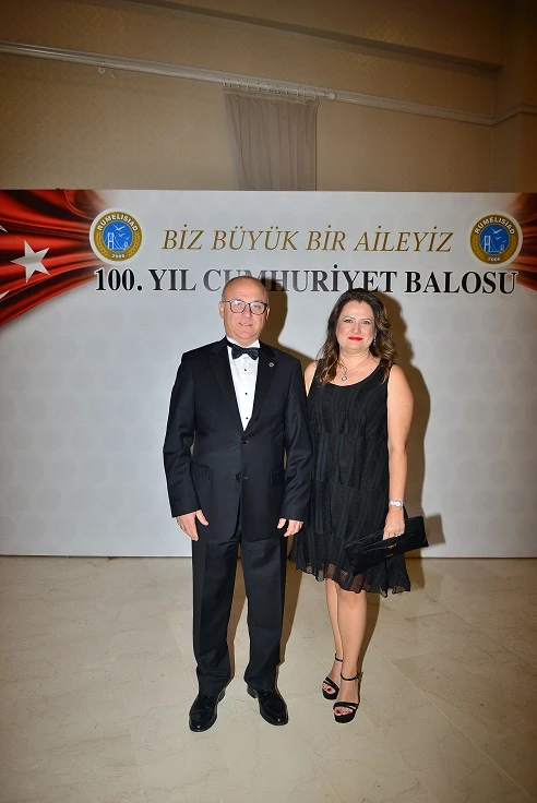 Bursa RUMELİSİAD'tan 100. Yıl Balosu 