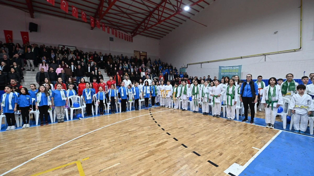 Bakan Bak: “En önemli görevimiz ailelerle beraber bağımlılıkla mücadeledir”