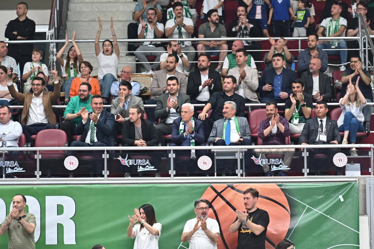 Bursaspor taraftarından Başkan Bozbey’e sevgi seli