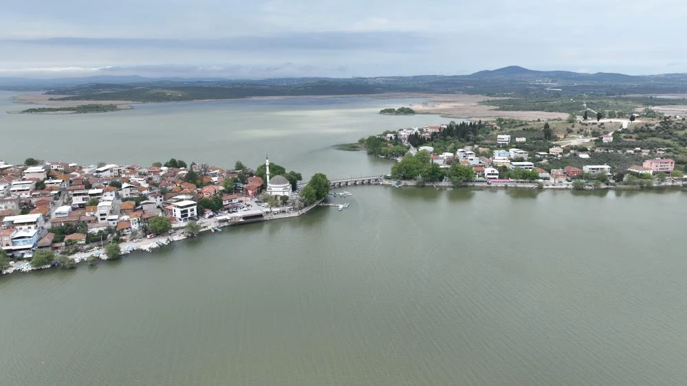 Bursa'da Apollon Tapınağı'nın bulunduğu Gölyazı turizm sezonuna hazır