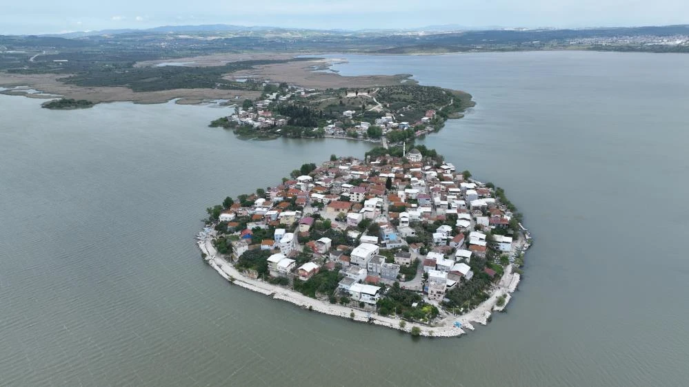 Bursa'da Apollon Tapınağı'nın bulunduğu Gölyazı turizm sezonuna hazır