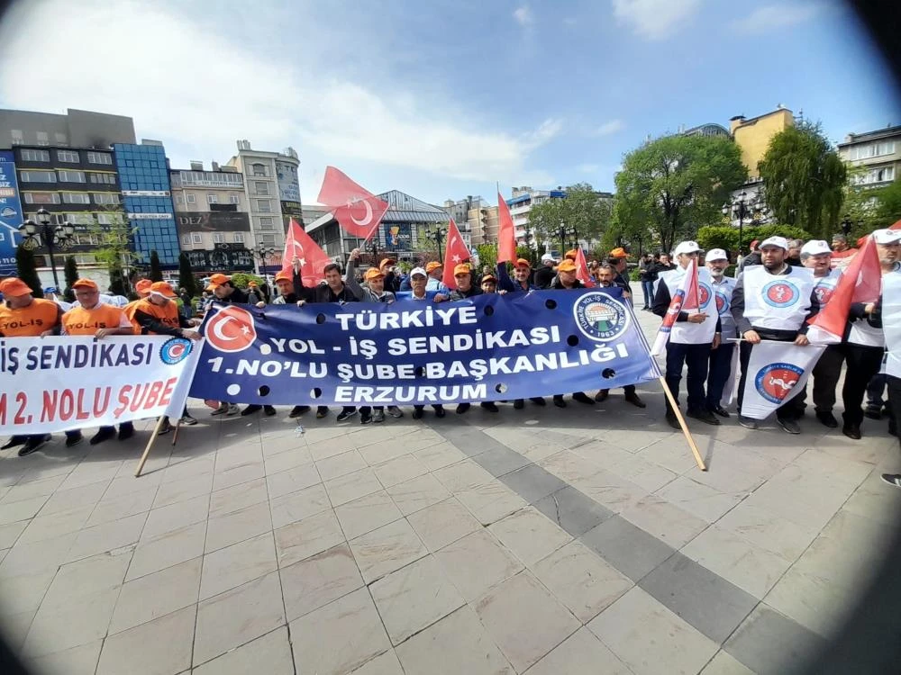 Bursa ve diğer kentlerde düzenlenen 1 Mayıs gösterilerinden en özel kareler 