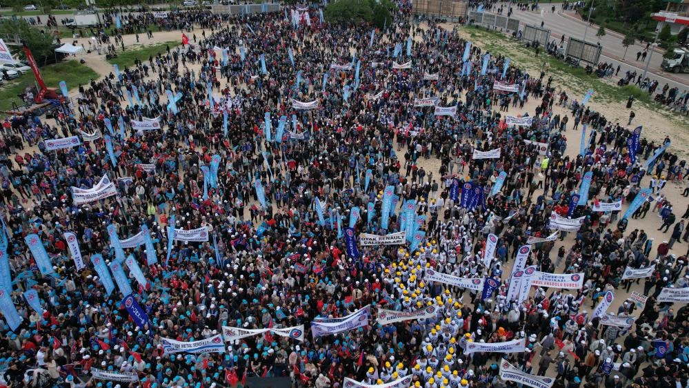 Bursa ve diğer kentlerde düzenlenen 1 Mayıs gösterilerinden en özel kareler 