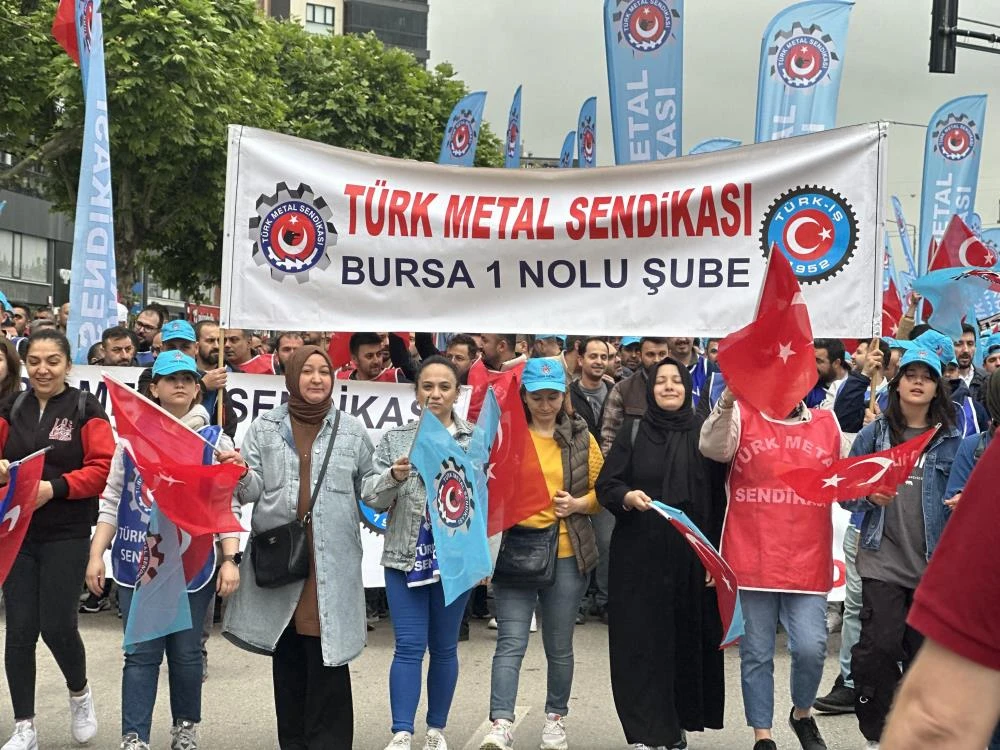 Bursa ve diğer kentlerde düzenlenen 1 Mayıs gösterilerinden en özel kareler 