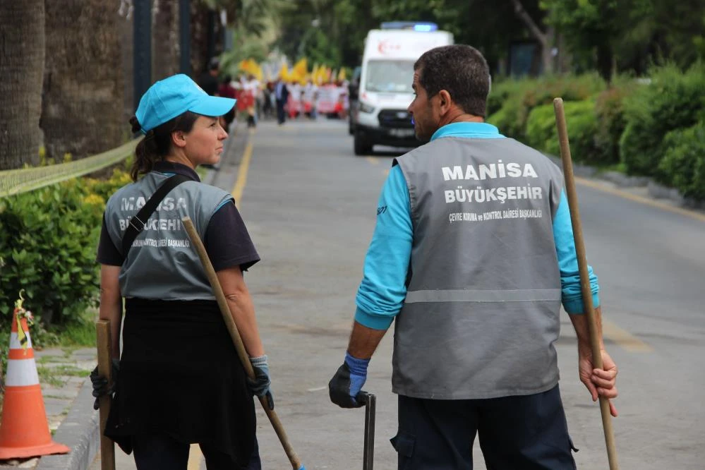 Bursa ve diğer kentlerde düzenlenen 1 Mayıs gösterilerinden en özel kareler 