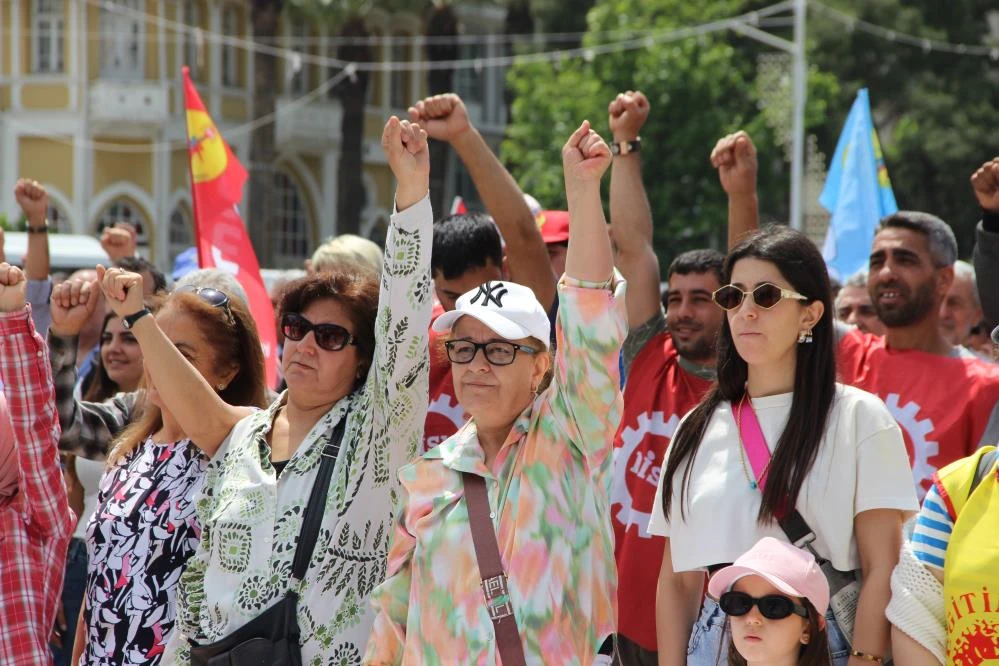 Bursa ve diğer kentlerde düzenlenen 1 Mayıs gösterilerinden en özel kareler 