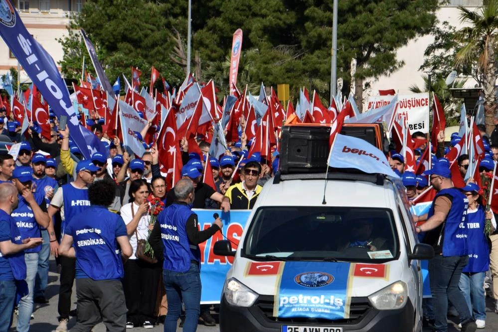 Bursa ve diğer kentlerde düzenlenen 1 Mayıs gösterilerinden en özel kareler 