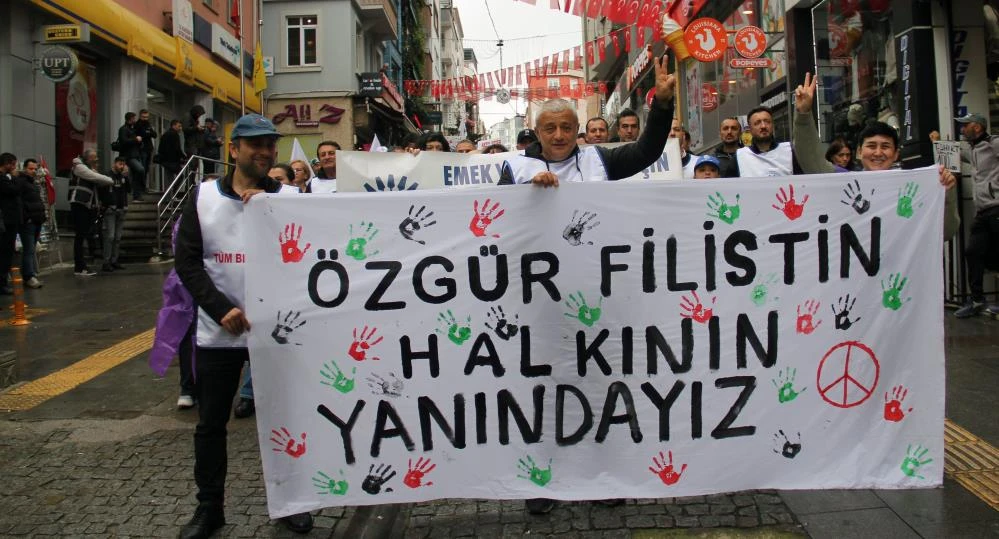 Bursa ve diğer kentlerde düzenlenen 1 Mayıs gösterilerinden en özel kareler 