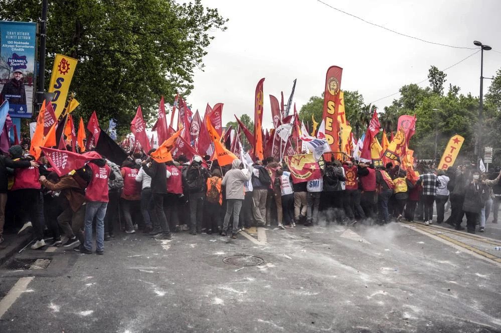 Bursa ve diğer kentlerde düzenlenen 1 Mayıs gösterilerinden en özel kareler 