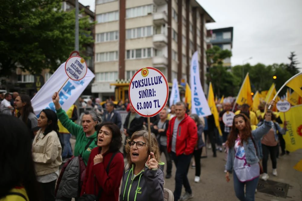 Bursa ve diğer kentlerde düzenlenen 1 Mayıs gösterilerinden en özel kareler 