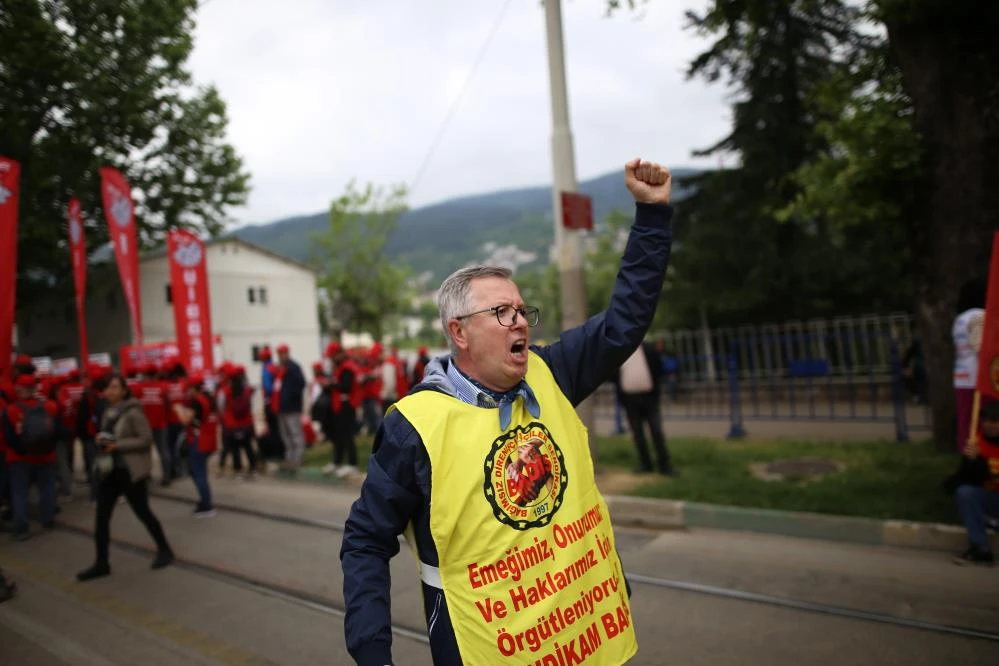 Bursa ve diğer kentlerde düzenlenen 1 Mayıs gösterilerinden en özel kareler 