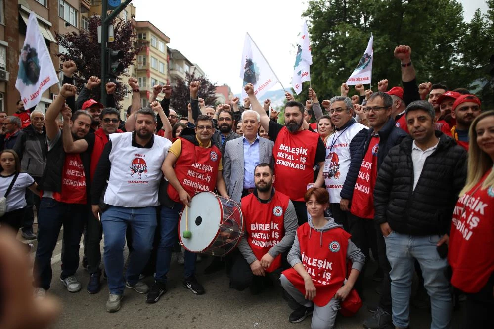 Bursa ve diğer kentlerde düzenlenen 1 Mayıs gösterilerinden en özel kareler 