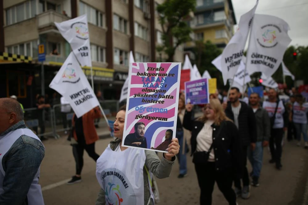 Bursa ve diğer kentlerde düzenlenen 1 Mayıs gösterilerinden en özel kareler 