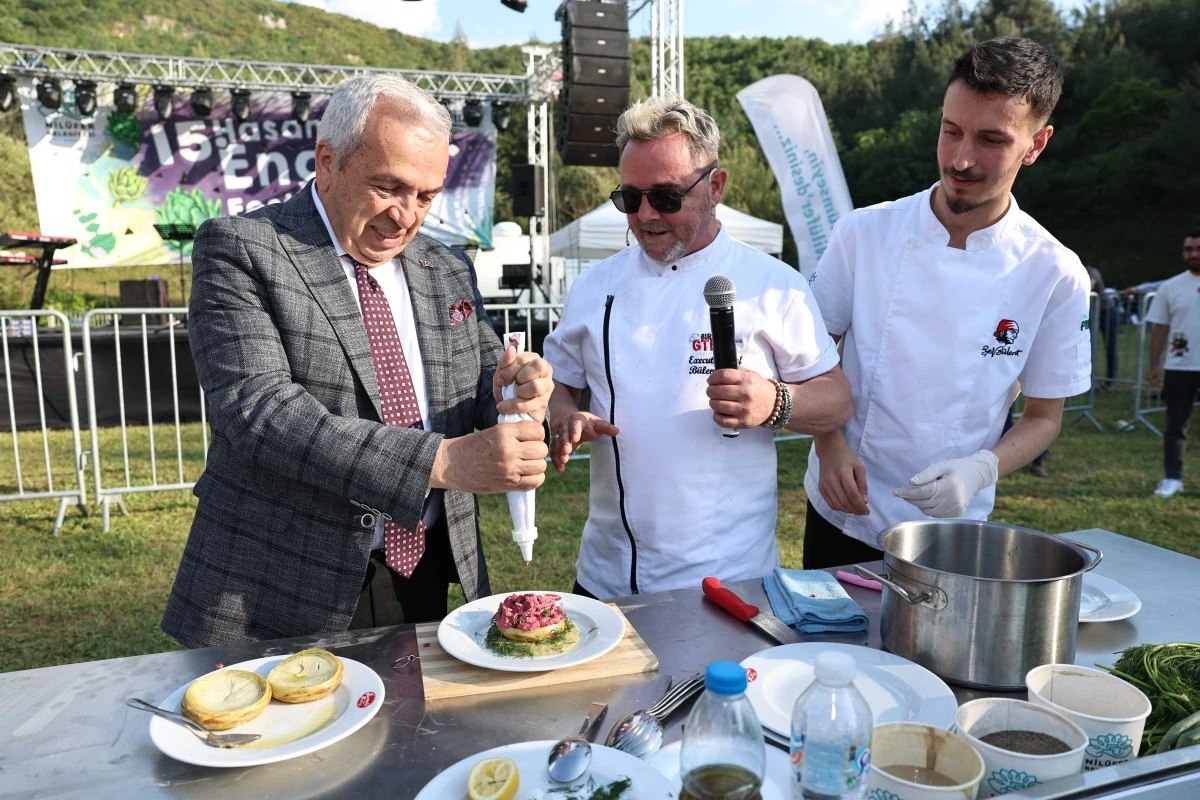 Enginarlı tatlılar festivale damga vurdu