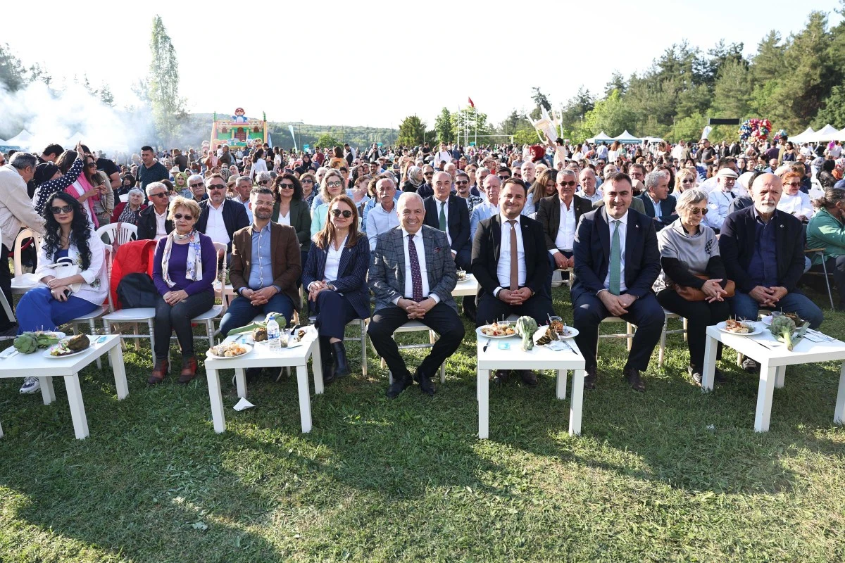 Enginarlı tatlılar festivale damga vurdu