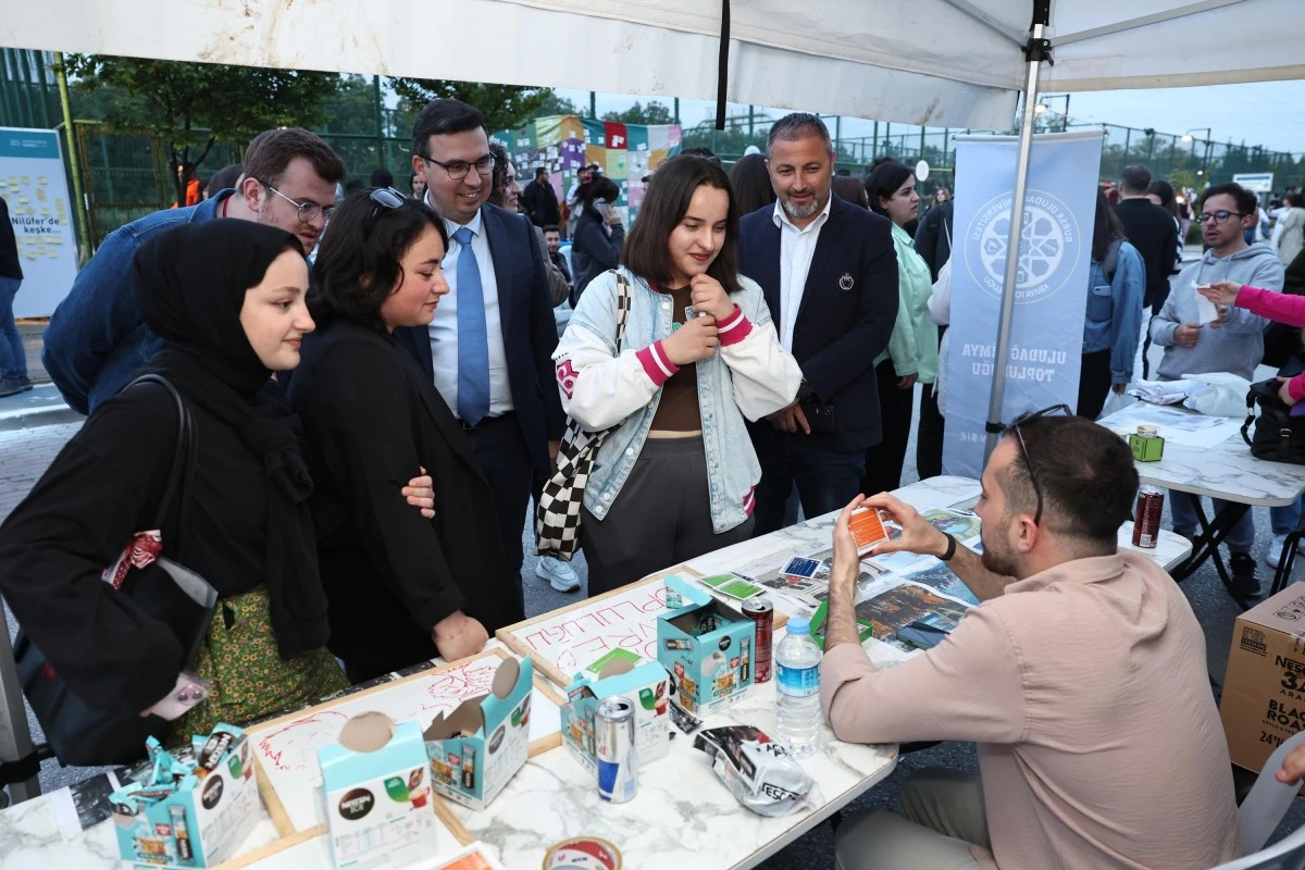 Uludağ Üniversitesi öğrencileri düzenlenen festivalde gönüllerince eğlendi 