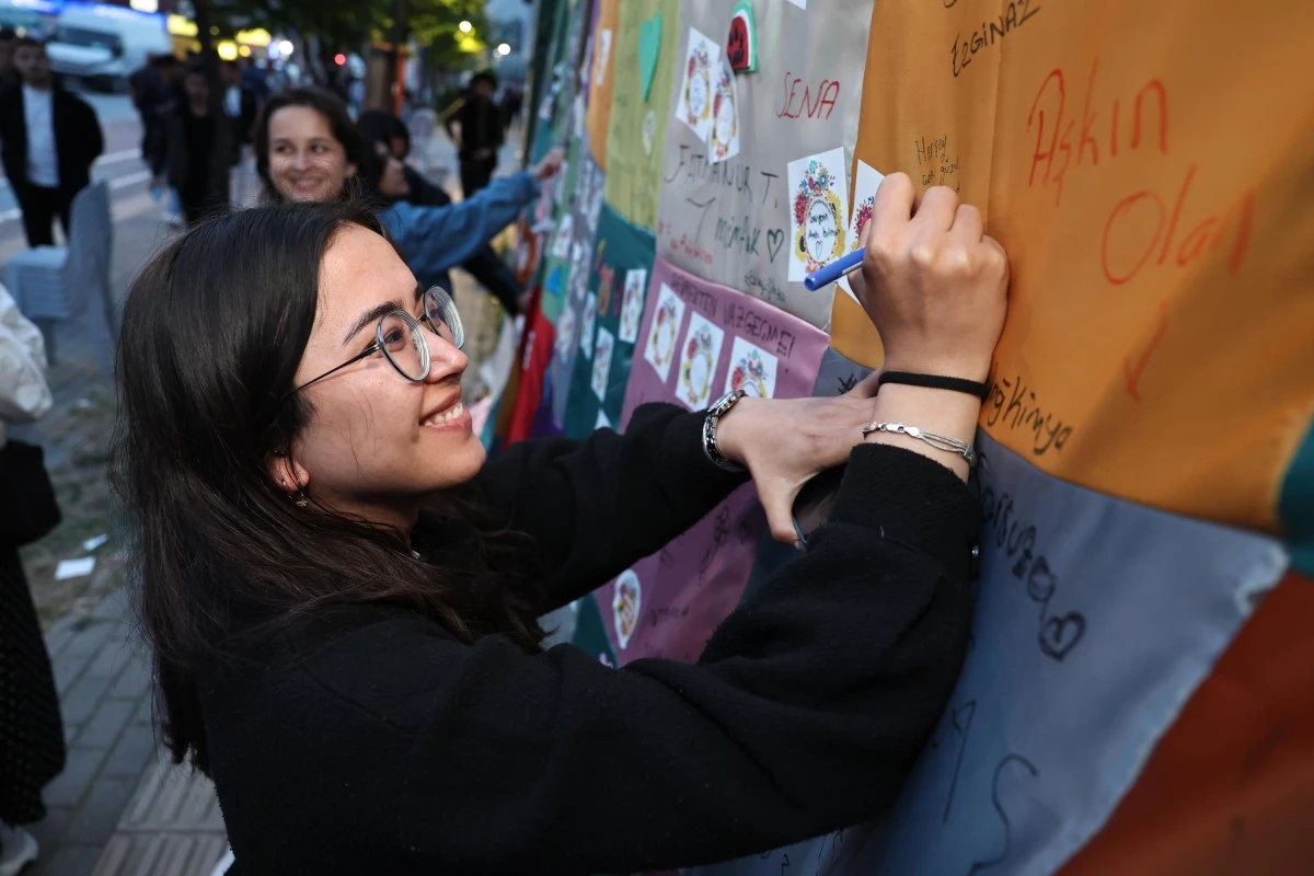 Uludağ Üniversitesi öğrencileri düzenlenen festivalde gönüllerince eğlendi 