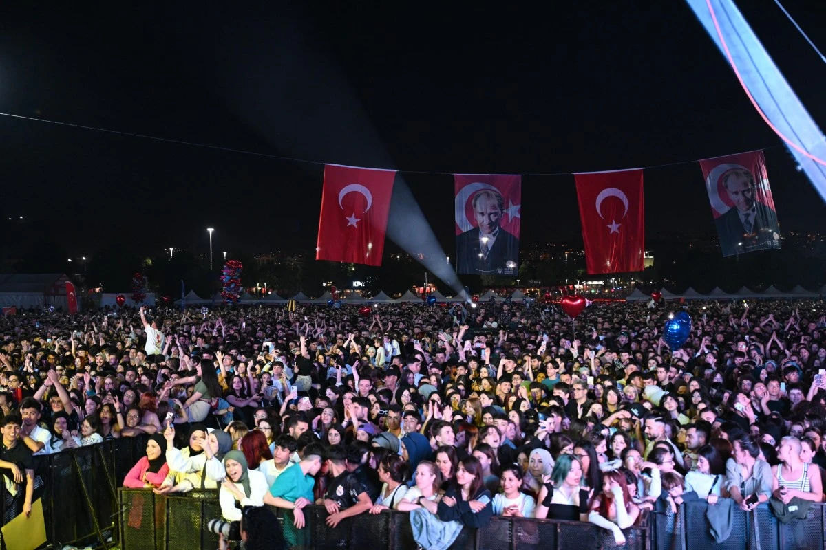 19 Mayıs ’Bursa Gençlik Şenliği’ ile doyasıya yaşanıyor