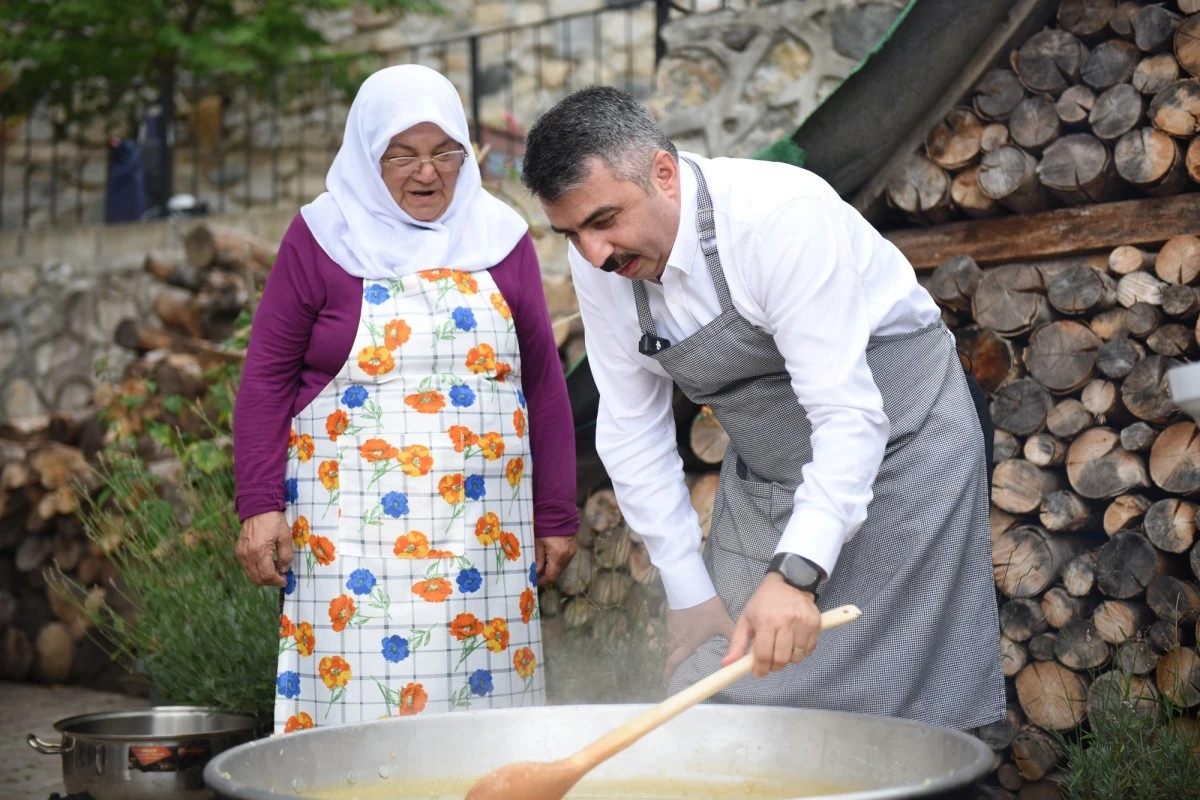 Yıldırım Belediye Başkanı Oktay Yılmaz Zeyniler'de kadın medya mensuplarıyla buluştu