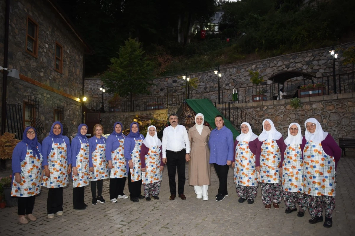 Yıldırım Belediye Başkanı Oktay Yılmaz Zeyniler'de kadın medya mensuplarıyla buluştu