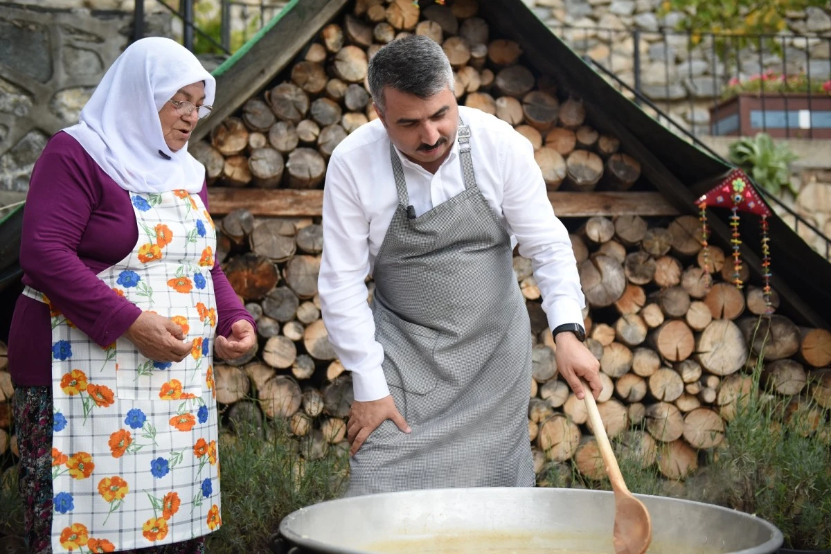 Yıldırım Belediye Başkanı Oktay Yılmaz Zeyniler'de kadın medya mensuplarıyla buluştu