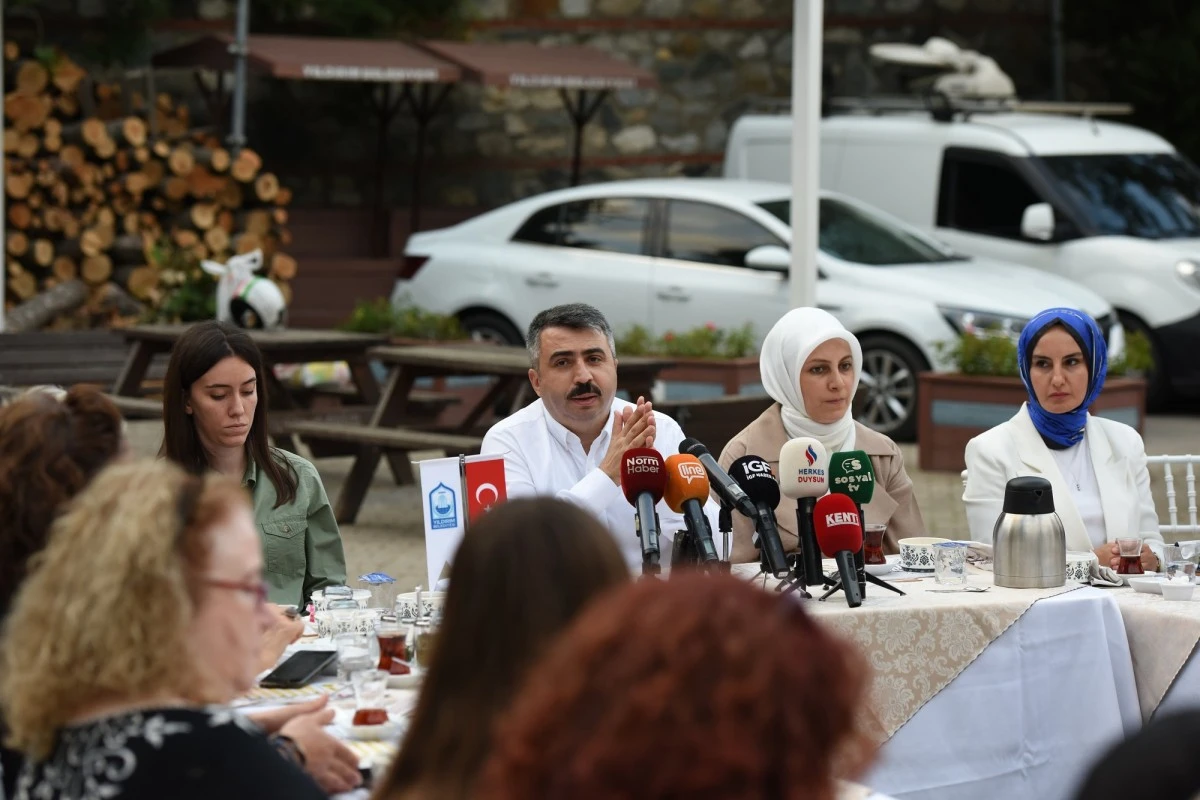 Yıldırım Belediye Başkanı Oktay Yılmaz Zeyniler'de kadın medya mensuplarıyla buluştu