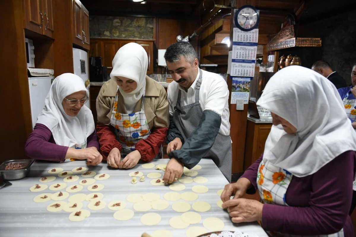 Yıldırım Belediye Başkanı Oktay Yılmaz Zeyniler'de kadın medya mensuplarıyla buluştu