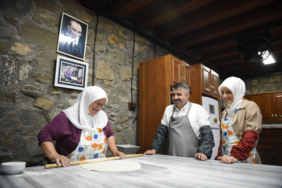 Yıldırım Belediye Başkanı Oktay Yılmaz Zeyniler'de kadın medya mensuplarıyla buluştu