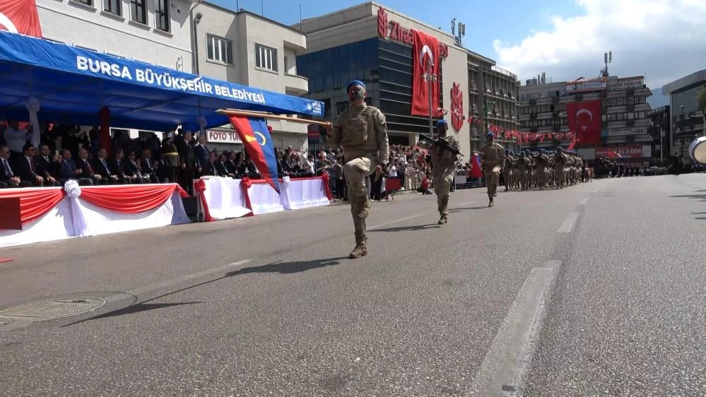 30 Ağustos Zafer Bayramı’nın 102. yılı Bursa’da coşkuyla kutlandı