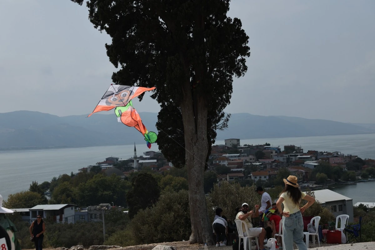 Gölyazı'da uçurtmalar 