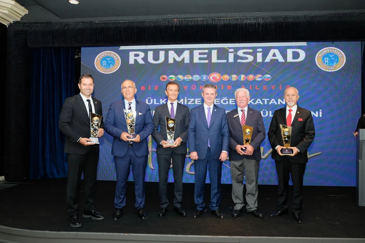 RUMELİSİAD, ülkemize değer katan Rumelilileri ödüllendirdi