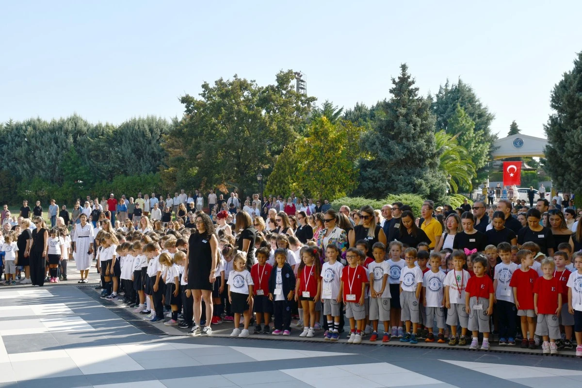 Emine Örnek Okullarında ilk ders zili çaldı