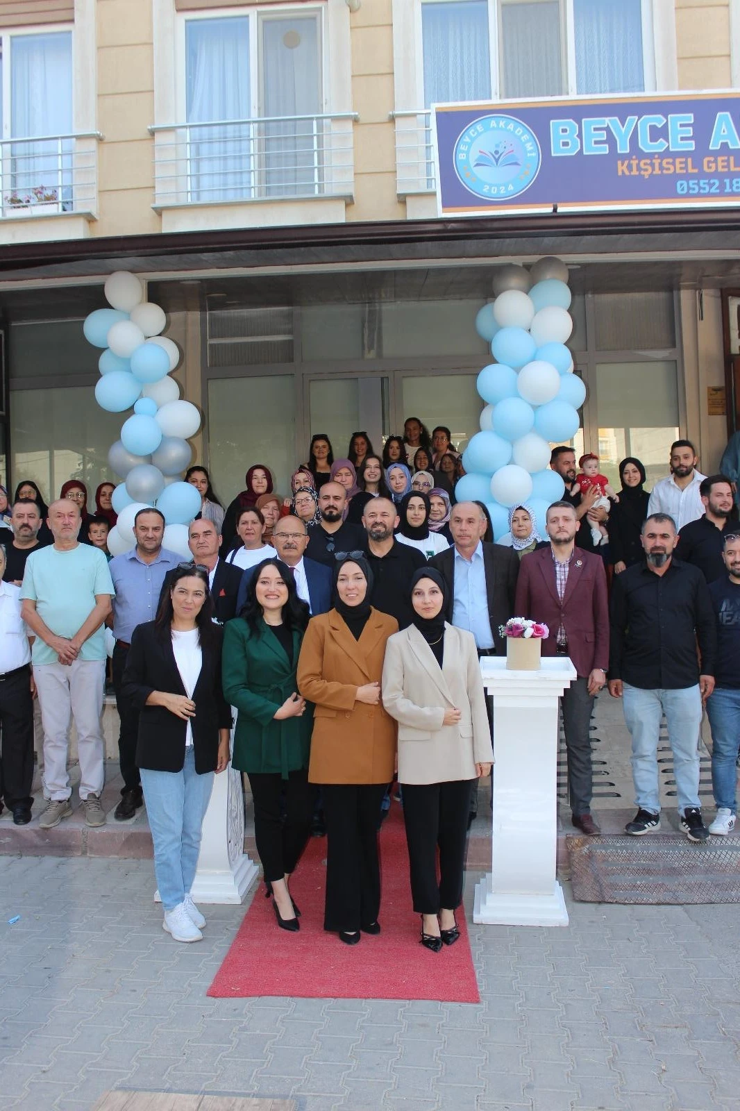 Orhaneli'nde Özel Beyce Akademi Kişisel Gelişim Kursu açıldı