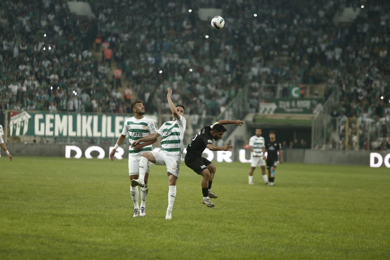 Bursaspor Kahramanmaraşspor'u 3- 0 yendi