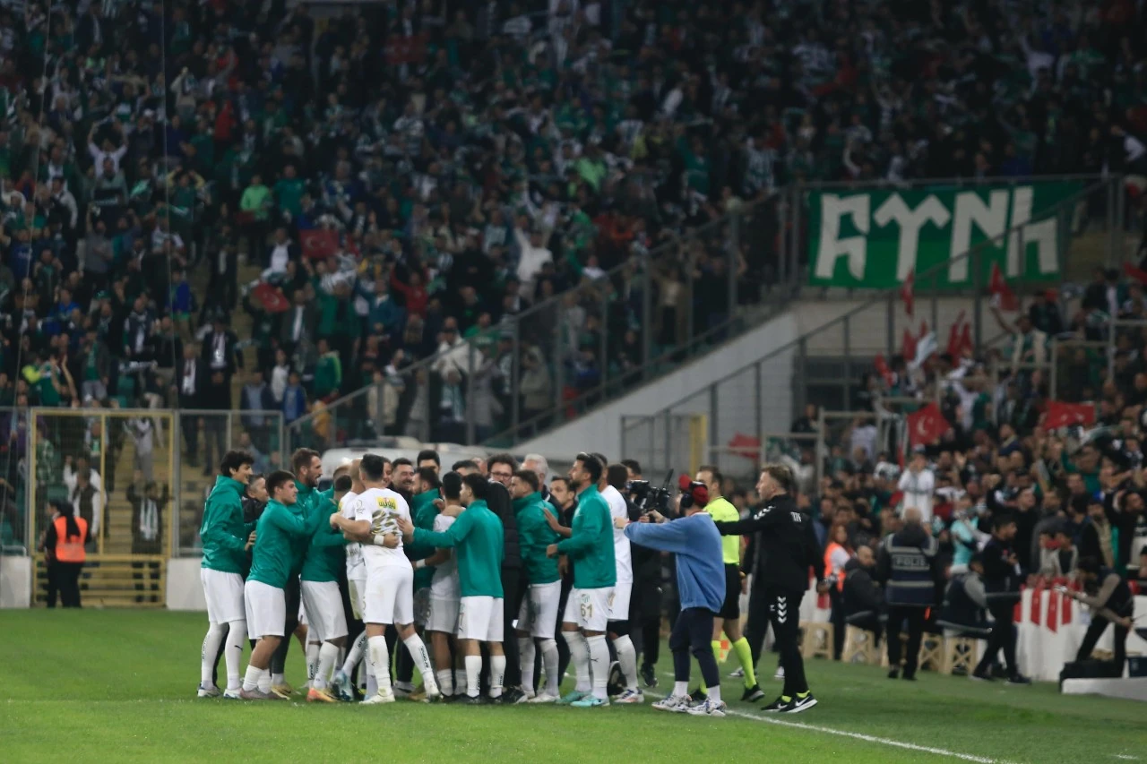 Bursaspor Kütahyaspor karşısında 1-0 öne geçti