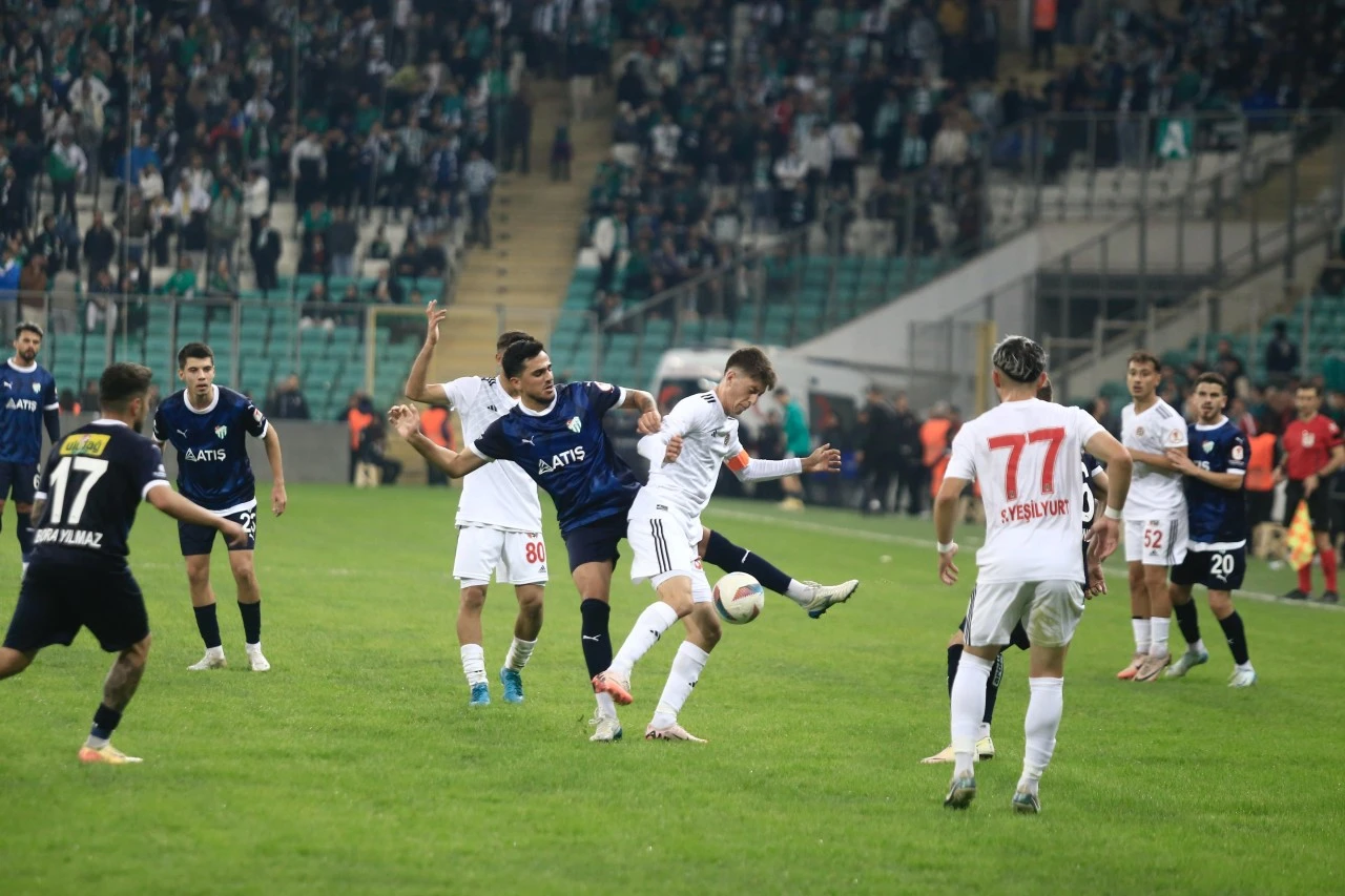 Ziraat Türkiye Kupası Bursaspor - 7 Eylül Turgutlu 1984 karşılaşmasında ilk yarı