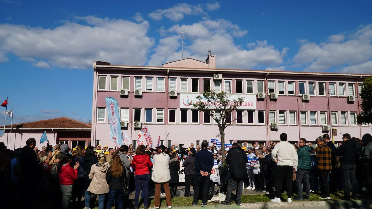 Bursa’da ASM'deki sağlık çalışanları grevde