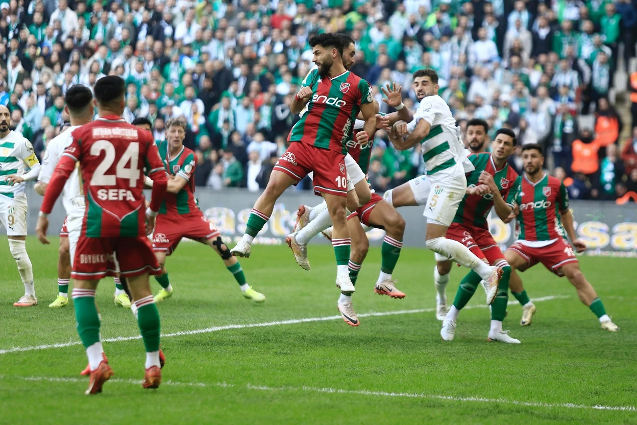 Bursaspor-Karşıyaka maçının kare kare hikayesi