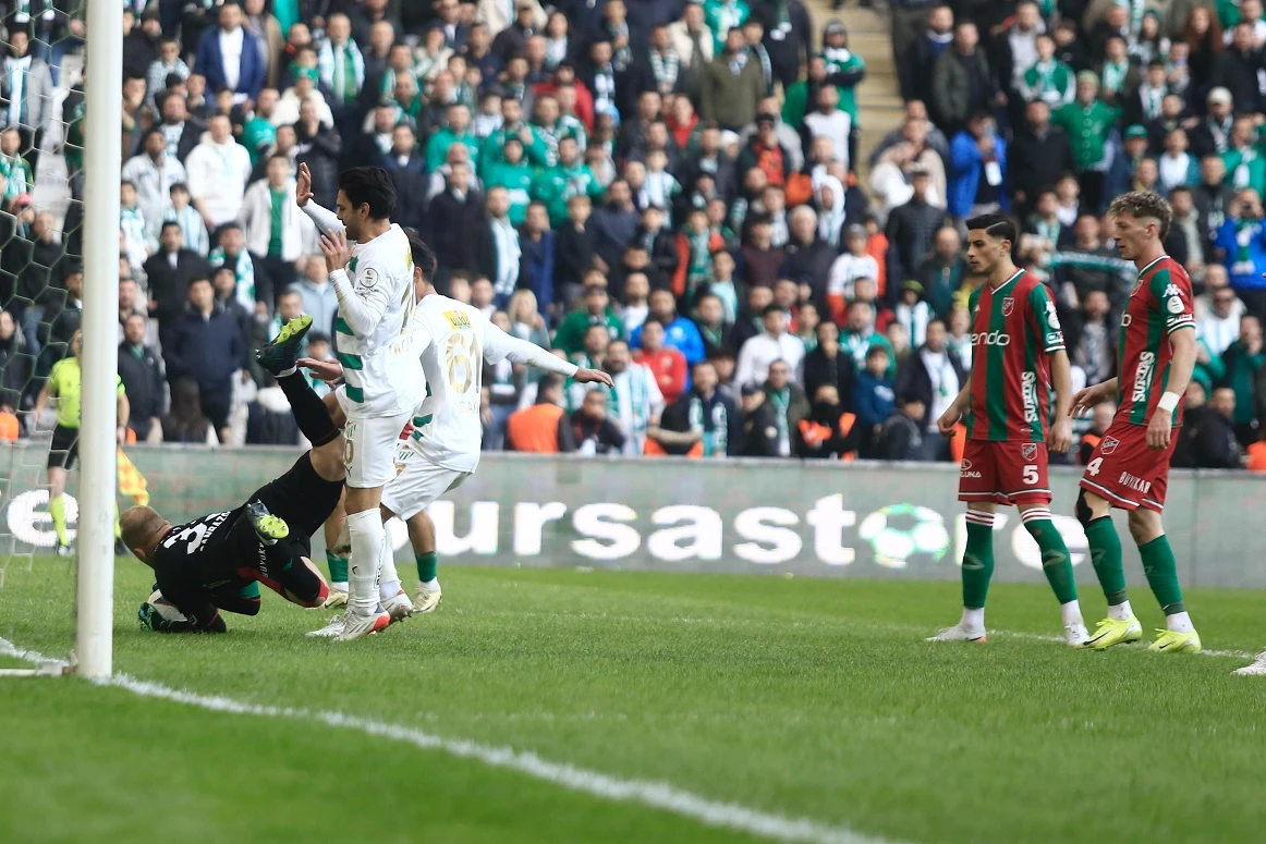 Bursaspor-Karşıyaka maçının kare kare hikayesi