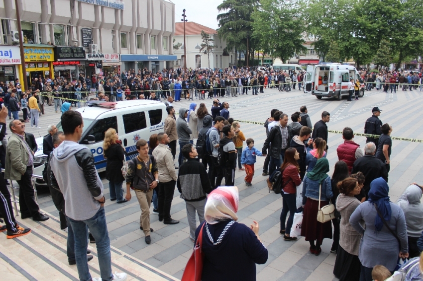 İki arkadaş intihar etmeye kalktı