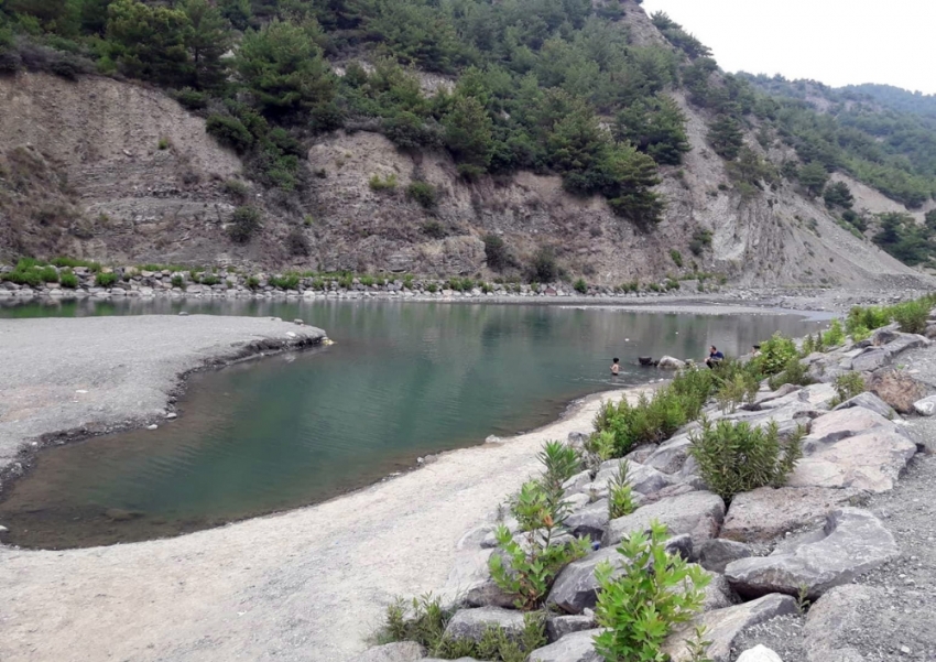 10 yaşındaki çocuk derede boğuldu