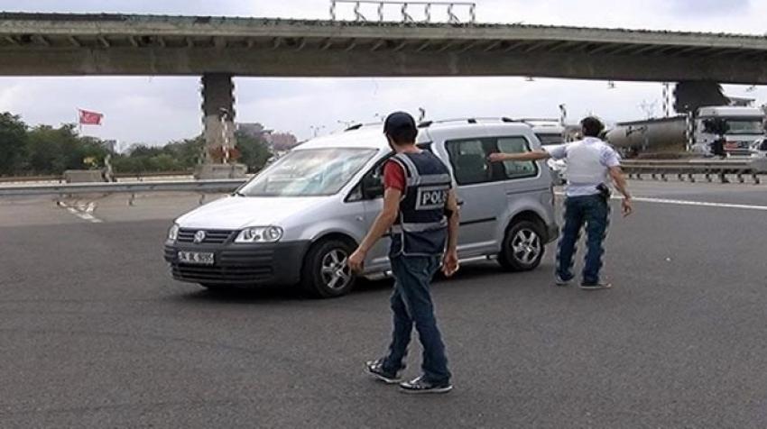 İstanbul’da bomba yüklü araç alarmı