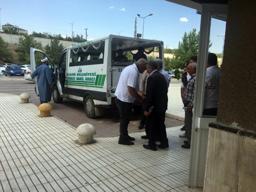 Üzerine televizyon düşen çocuk hayatını kaybetti